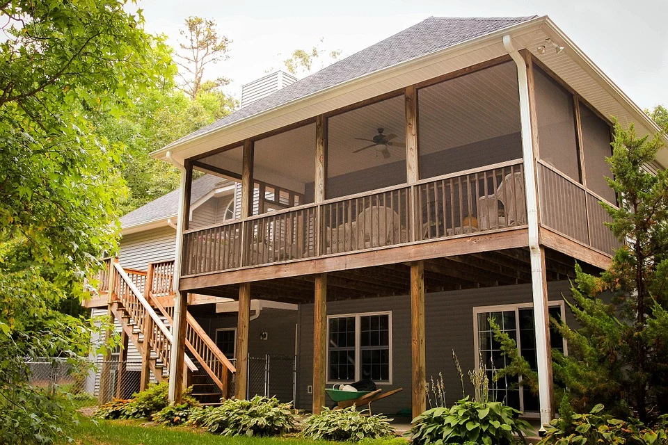 Raised residential deck
